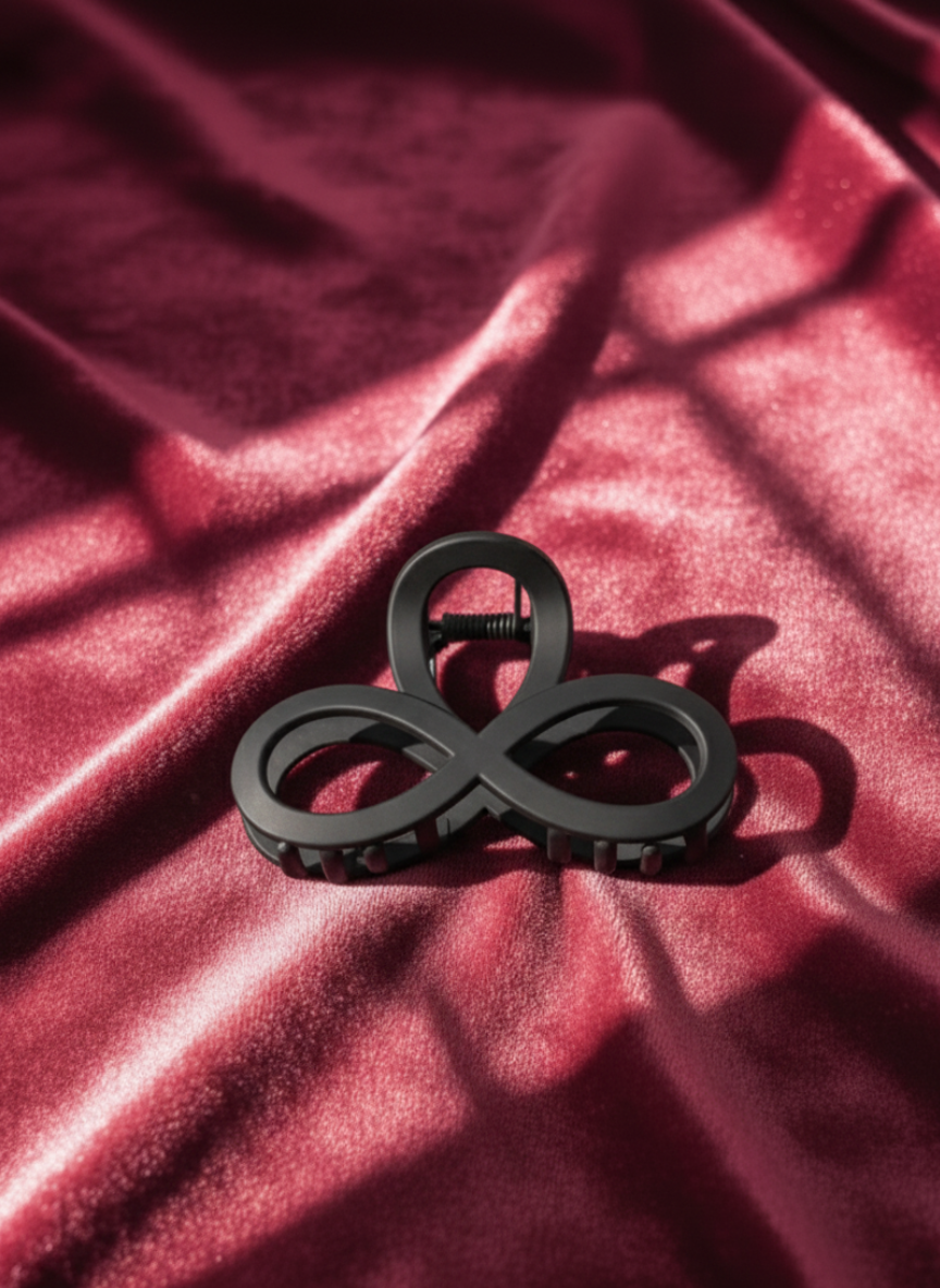 Elegant Abstract Loop Claw Clip | Everyday Black/Brown Hair Clip