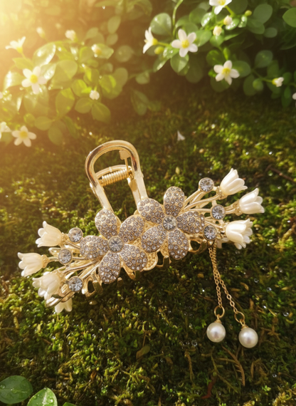 Pearl & Crystal Floral Dangle Claw Clature